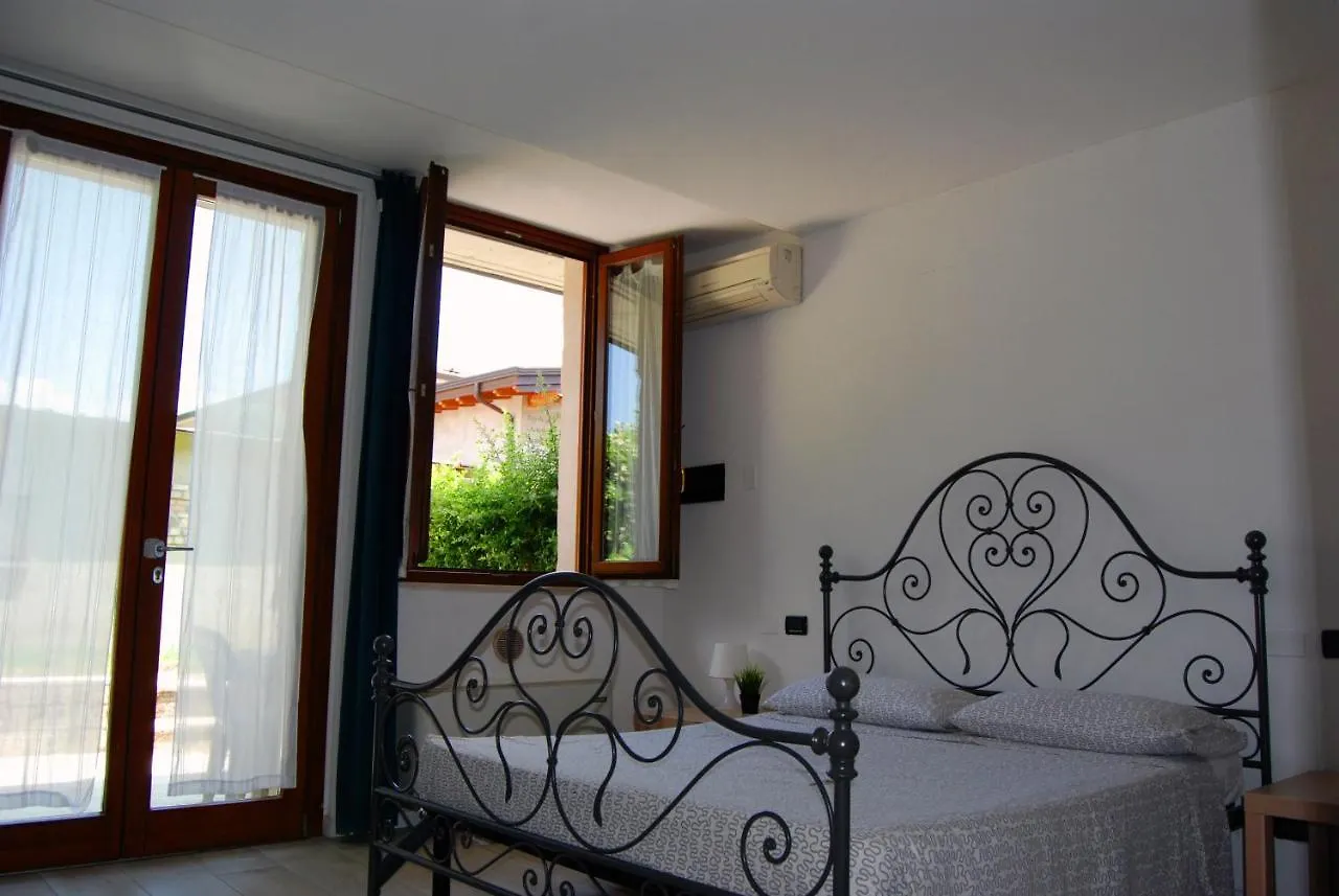 Case Vacanza Le Vele Desenzano del Garda 0*,  Italy