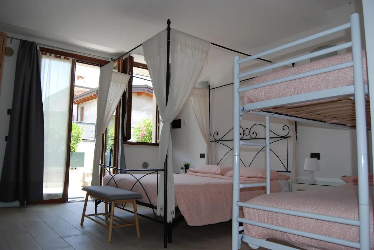 Apartment Case Vacanza Le Vele Desenzano del Garda Italy